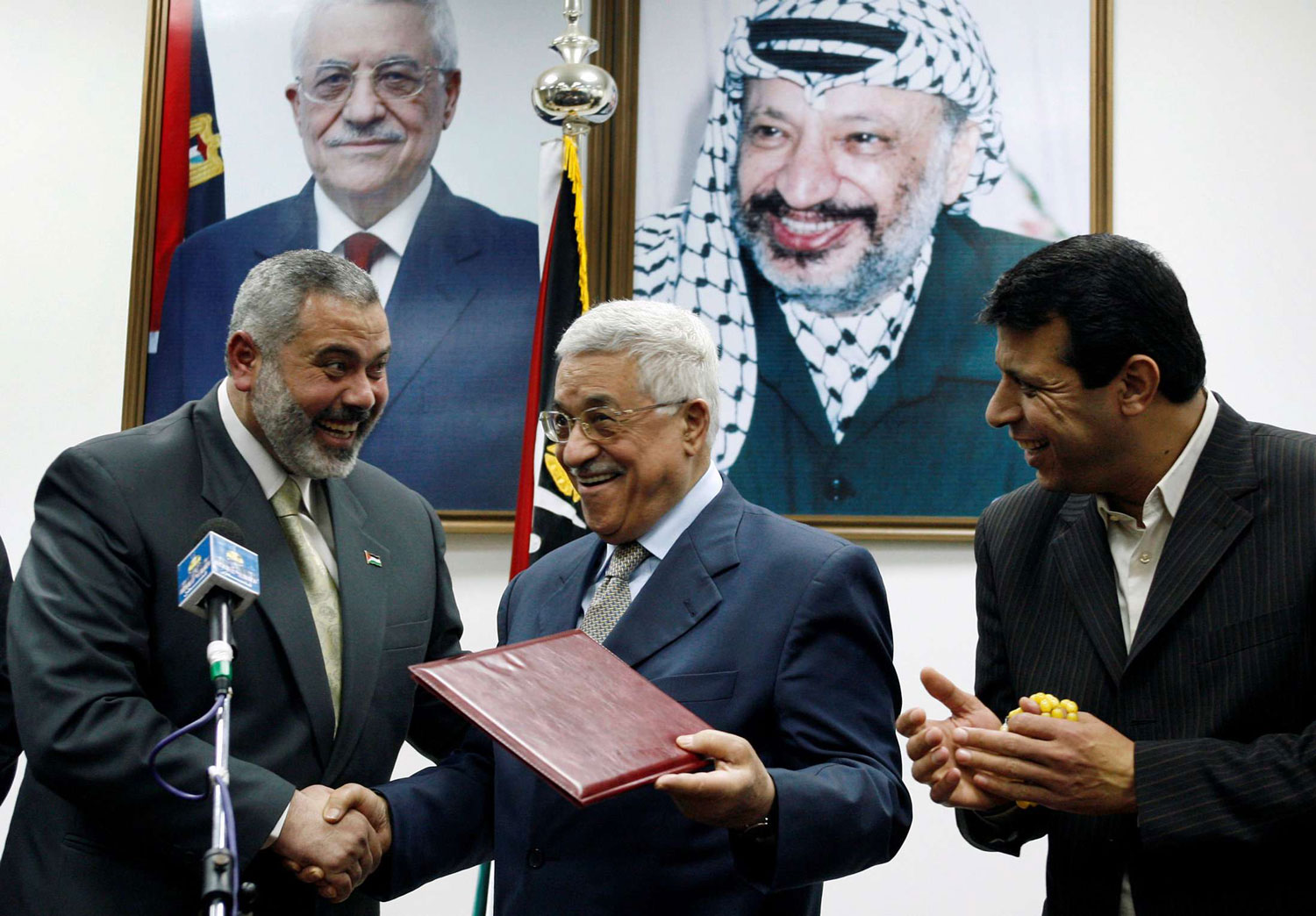 الدولتين ودحلان Thumbnail