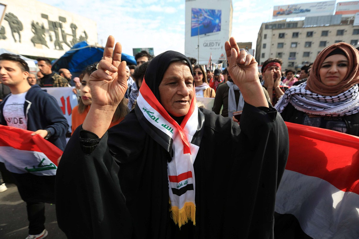 احتجاجات مناهضة للوجود الأميركي والإيراني 