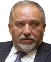 أفيغدور ليبرمان: سندعم حكومة وحدة وطنية، دون تلقي أي شيء