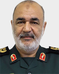 حسين سلامي يكشف عن بناء الحرس الإيراني قاعدة صواريخ تحت الأرض في الخليج