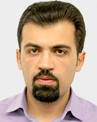 حميد رضا عزيزي: نجاد يريد إبراز صورة شخصية معارضة تسعى إلى التغيير