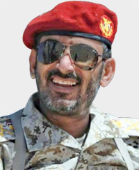 الفريق صغير بن عزيز أعاد تجميع قوات الجيش لوقف الانهيار في مأرب والجوف