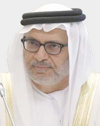 أنور قرقاش: لا جديد في حديث الشيخ حمد بن جاسم.. انفصام تعودناه
