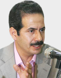 محمد عبيدالله: نفتقد لمؤسسات أهلية ومدنية تساهم في تماسك الحركة الثقافية