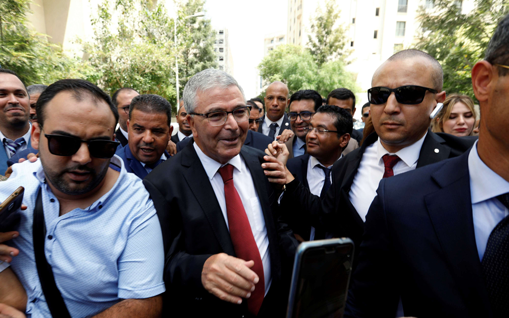 مرشح يحظى بدعم واسع