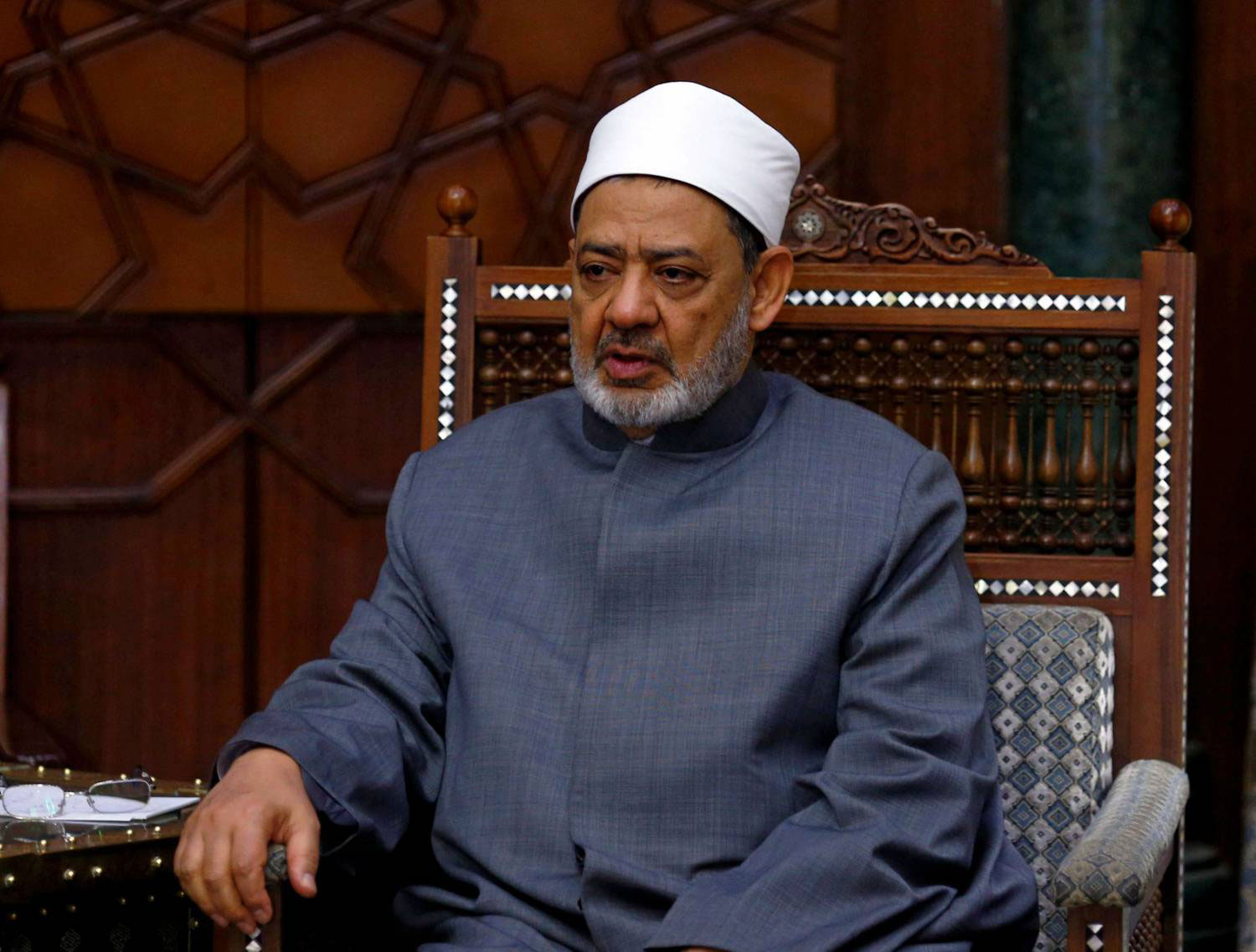 الخطاب الذي يبيح الفوائد البنكية أصبح مشكوكا في صحته ونزاهته، لأن المؤسسة الدينية عمدت خلال السنوات الماضية لدعم خطط وقرارات وسياسات الحكومة