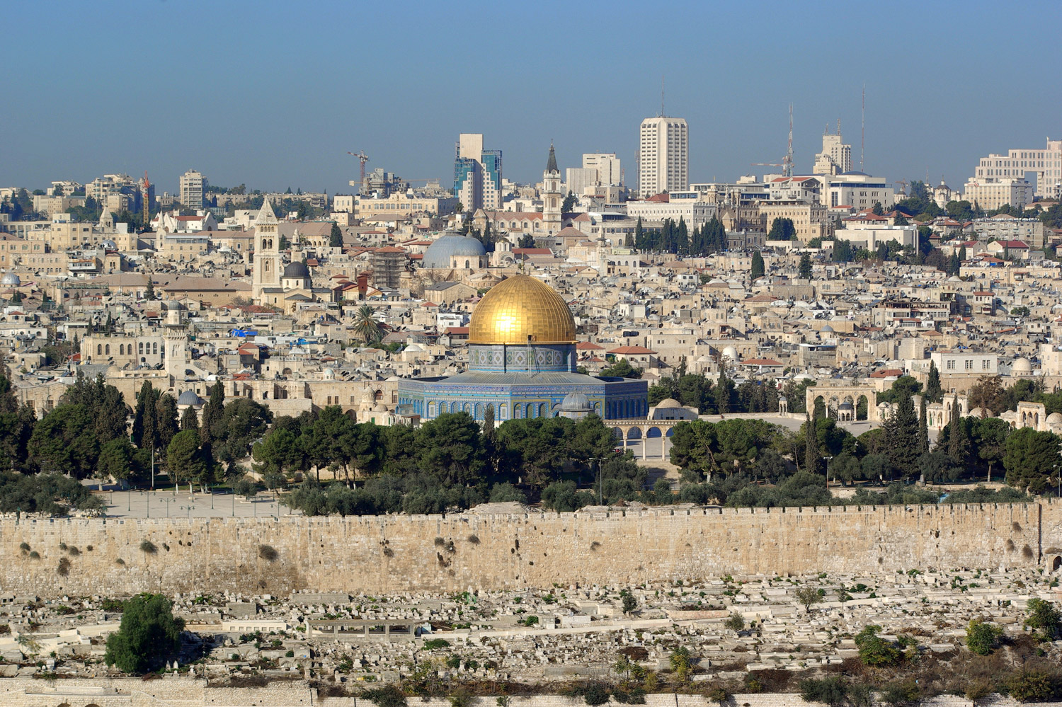 القدس مهد الديانات السماوية