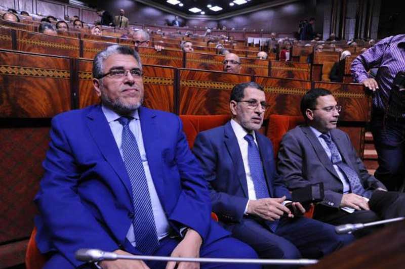 خبراته في العمل السياسي تعود إلى زمن انتمائه لحركة الشبيبة الإسلامية، التي وقع لاحقا في مشكلات مع قائدها عبدالكريم مطيع