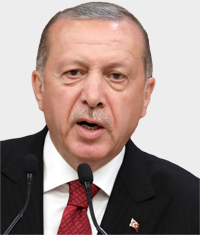 رجب طيب أردوغان: تركيا تواجه حربا اقتصادية. إذا كان لديهم دولارات فإن الله معنا