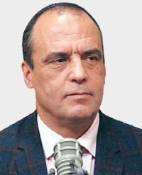 محمد الفاضل عمران: نحذر الحكومة من اللجوء إلى تعويم العملة مثلما فعلت مصر قبل عامين