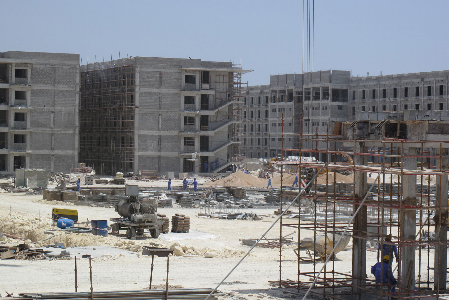 عمان توظف حلول ذكية في عمليات التشييد والبناء