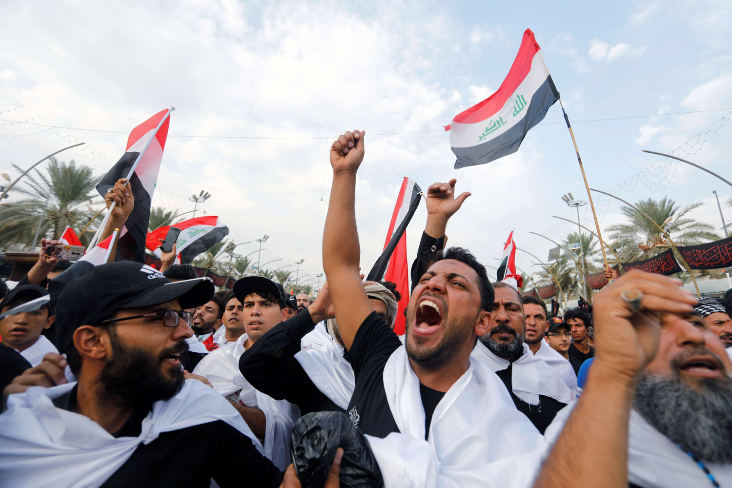 حناجر ارهقتها الحكومة