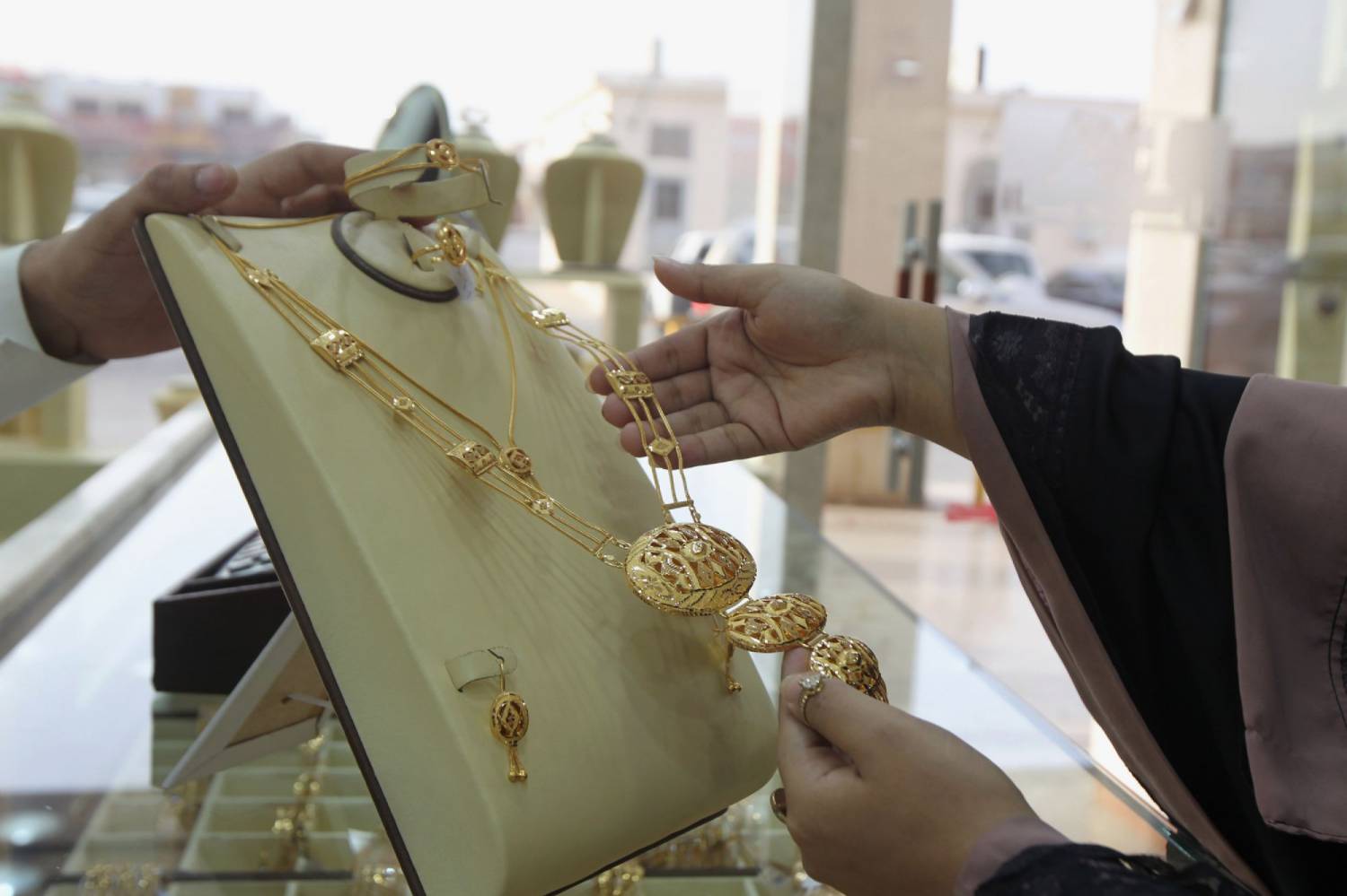 الدراسة تسهل فتح قنوات التواصل مع الزبون