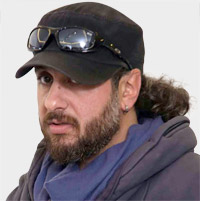 كنان إسكندراني مخرج سوري- فلسطيني حوّل شتاته إلى أعمال إبداعية
