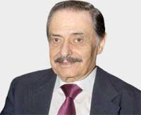 أنطوان كرباج الذي يكرمه المهرجان هو أحد أشهر مؤسسي المسرح الحديث في لبنان