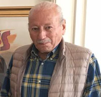 محمد الأخضر حامينا: أنا لم أصنع فيلما تاريخيا. فيلمي هذا ليس سوى رؤية شخصية وإن كان يستند إلى وقائع محددة (…) ولم أزعم أبدا تقديم رؤية شاملة لما كانت عليه الجزائر كلها خلال الفترة التاريخية التي أتحدث عنها، خصوصا أنني، أنا شخصيا، كنت خلال تلك الفترة أعيش منزويا في قرية صغيرة.