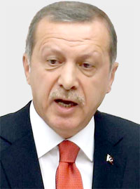 سياسات أردوغان تصر على خفض الفائدة مما يضاعف أعباء العجز ويهدد الاقتصاد التركي