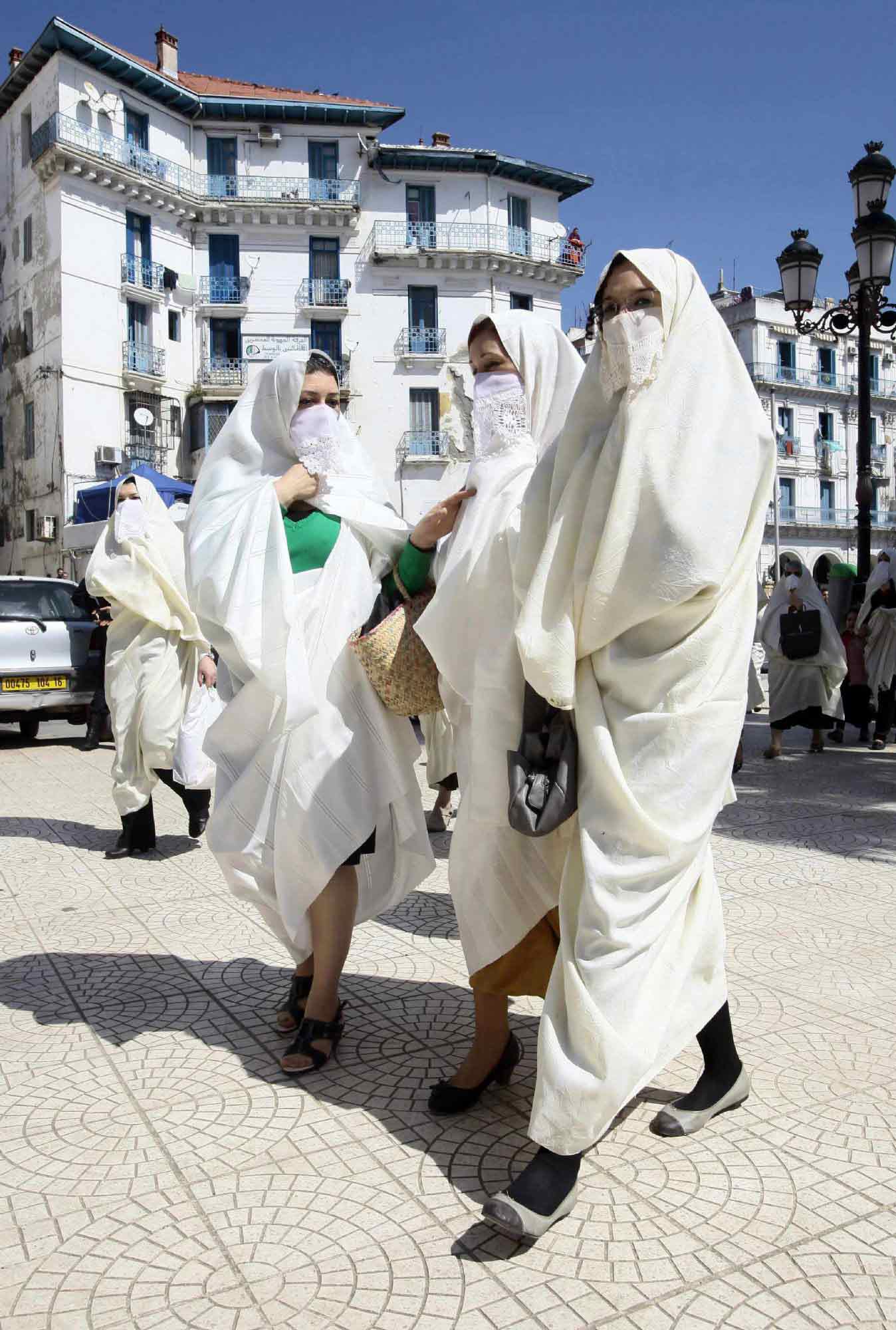 تحول اجتماعي كبير في طبيعة الأسرة الجزائرية