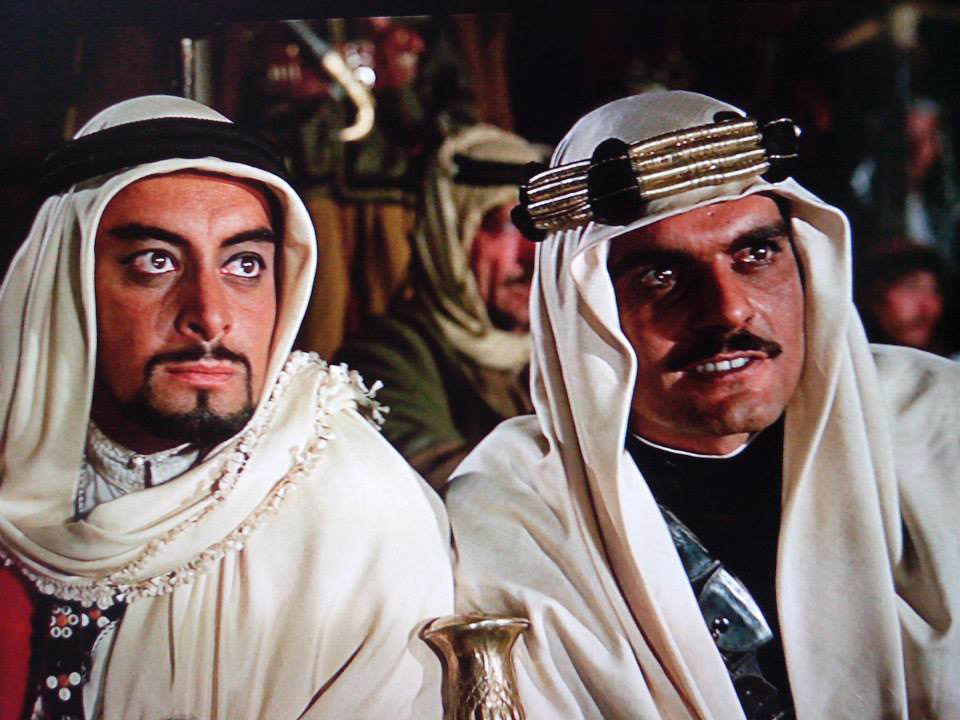عمر الشريف وجميل راتب في {لورانس العرب}