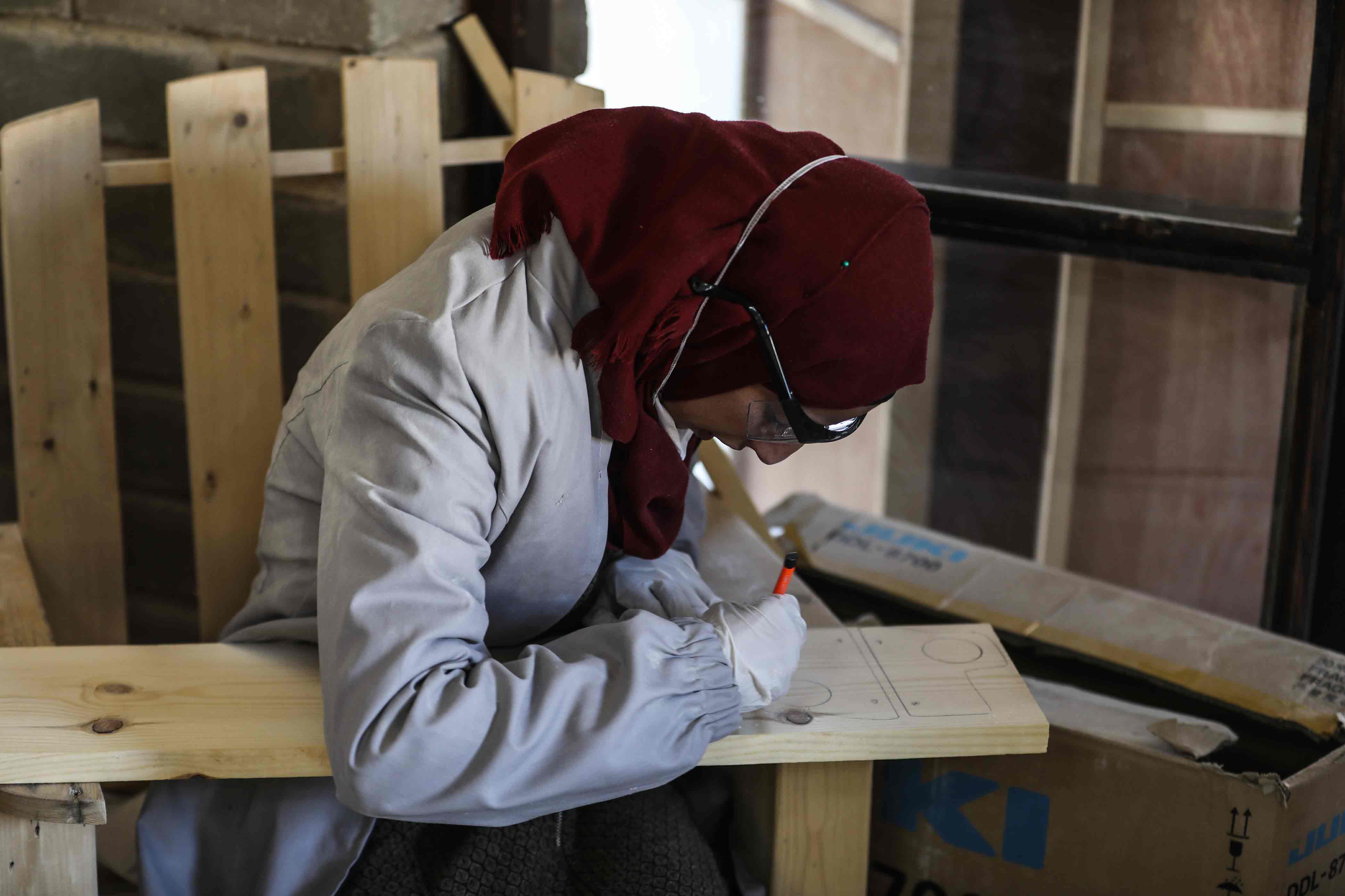 فكرة مميزة لتمكين النساء وإخراجهن من العزلة 