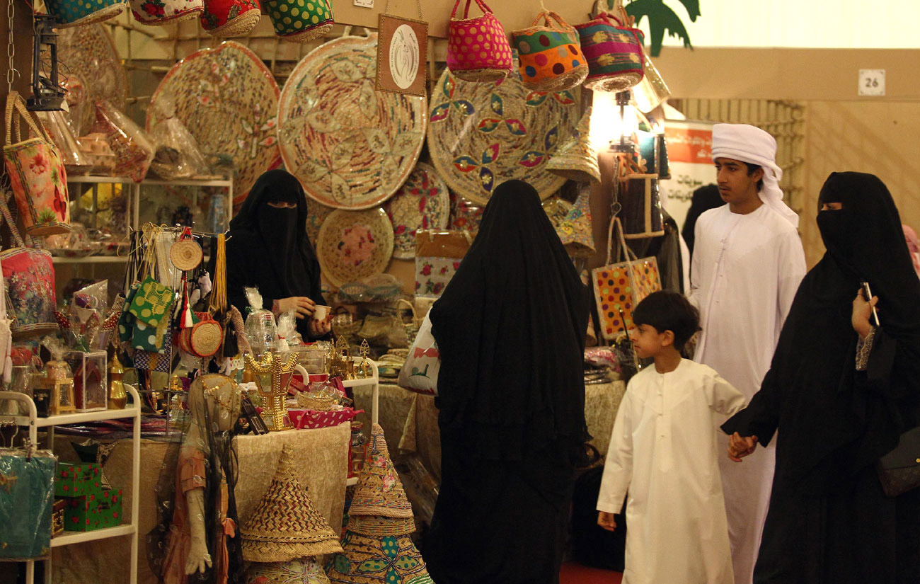 العائلة الإماراتية تواكب المهرجان