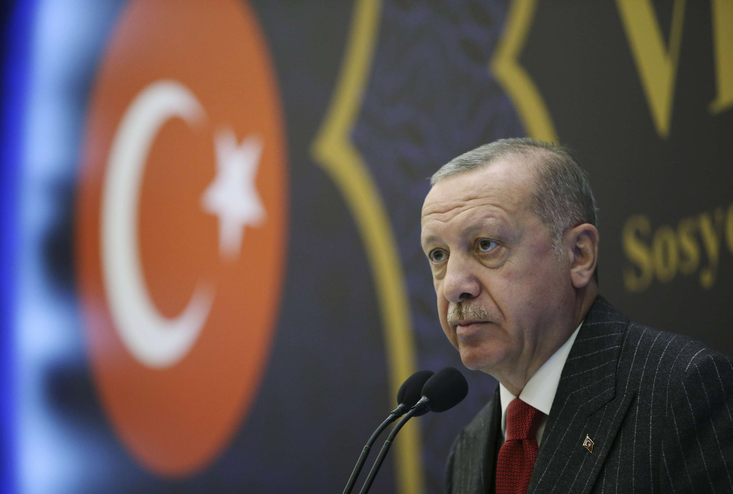 أردوغان يواصل التحدي