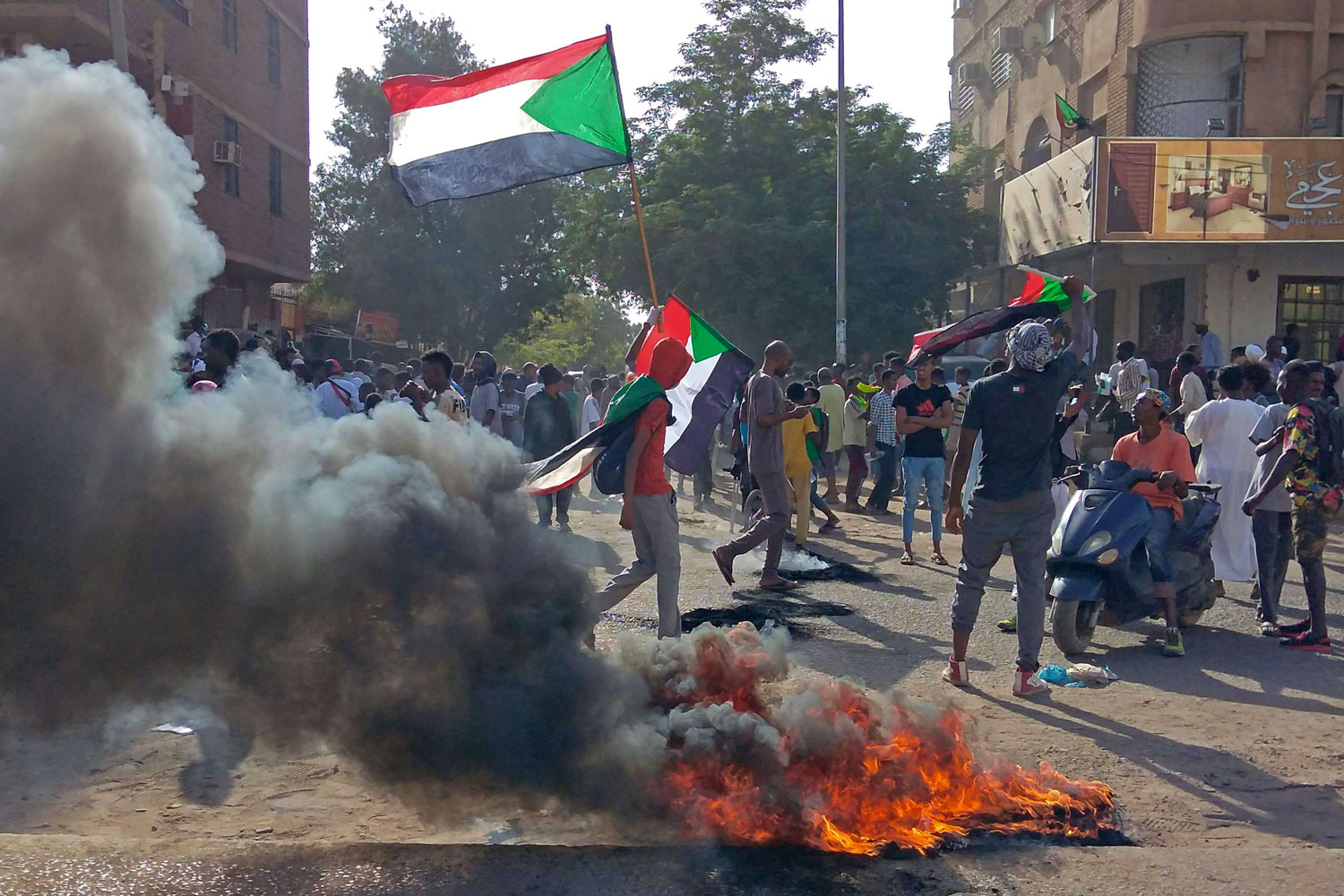 احتفال السودان في أجواء سياسية مختلفة
