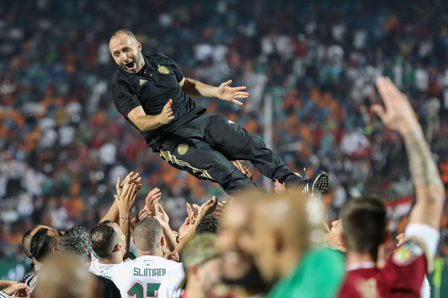 هل يعيدها بالماضي ويحلق بالمحاربين عاليا