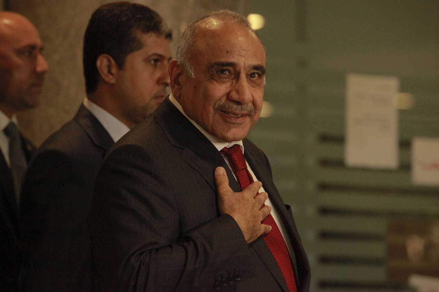 عادل عبدالمهدي يحوّل بوصلة الفساد من حزب الدعوة إلى تحالف الإصلاح
