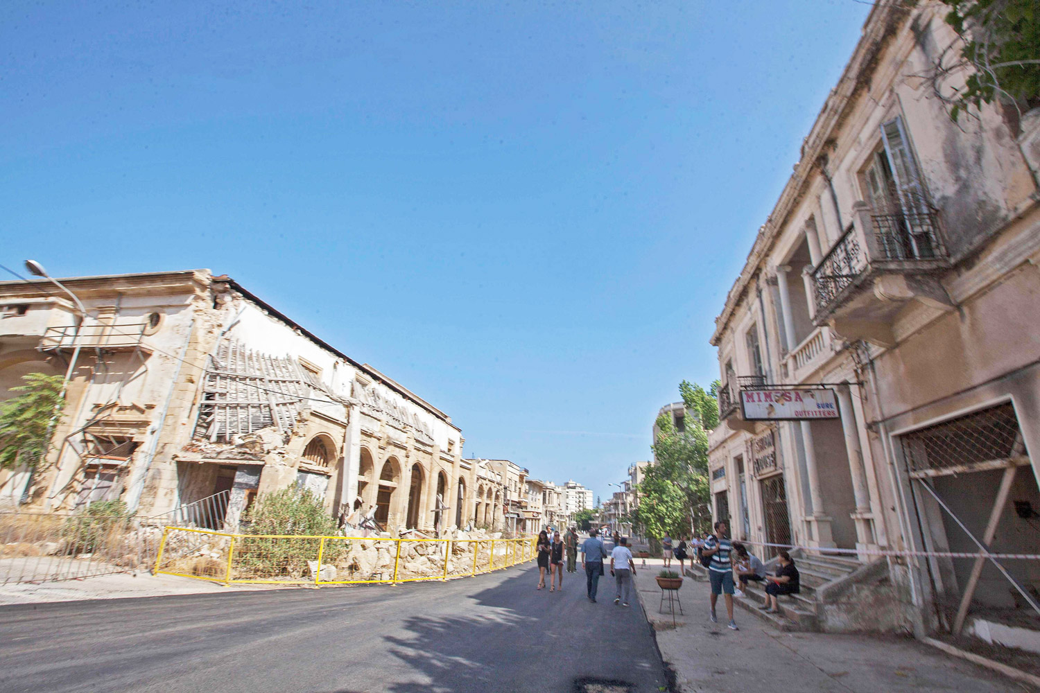 خراب يستوجب جهودا كبرى لإعادة الإعمار