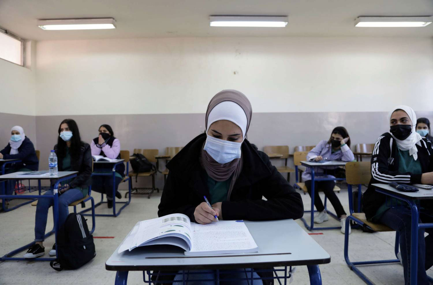 معانقة حلم الدراسة من جديد