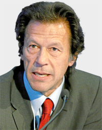 عمران خان: ترامب طلب مساعدتنا في إقناع طالبان بالانخراط في عملية السلام