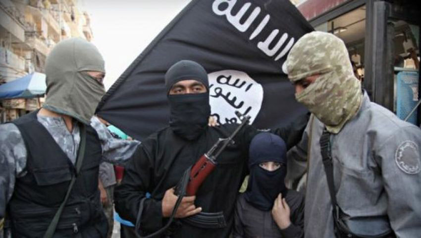 زعيم داعش أبو إبراهيم الهاشمي القرشي، سيعمل بعد مقتل درودكال، على محاولة استقطاب قواعد وقيادات القاعدة في المغرب الإسلامي