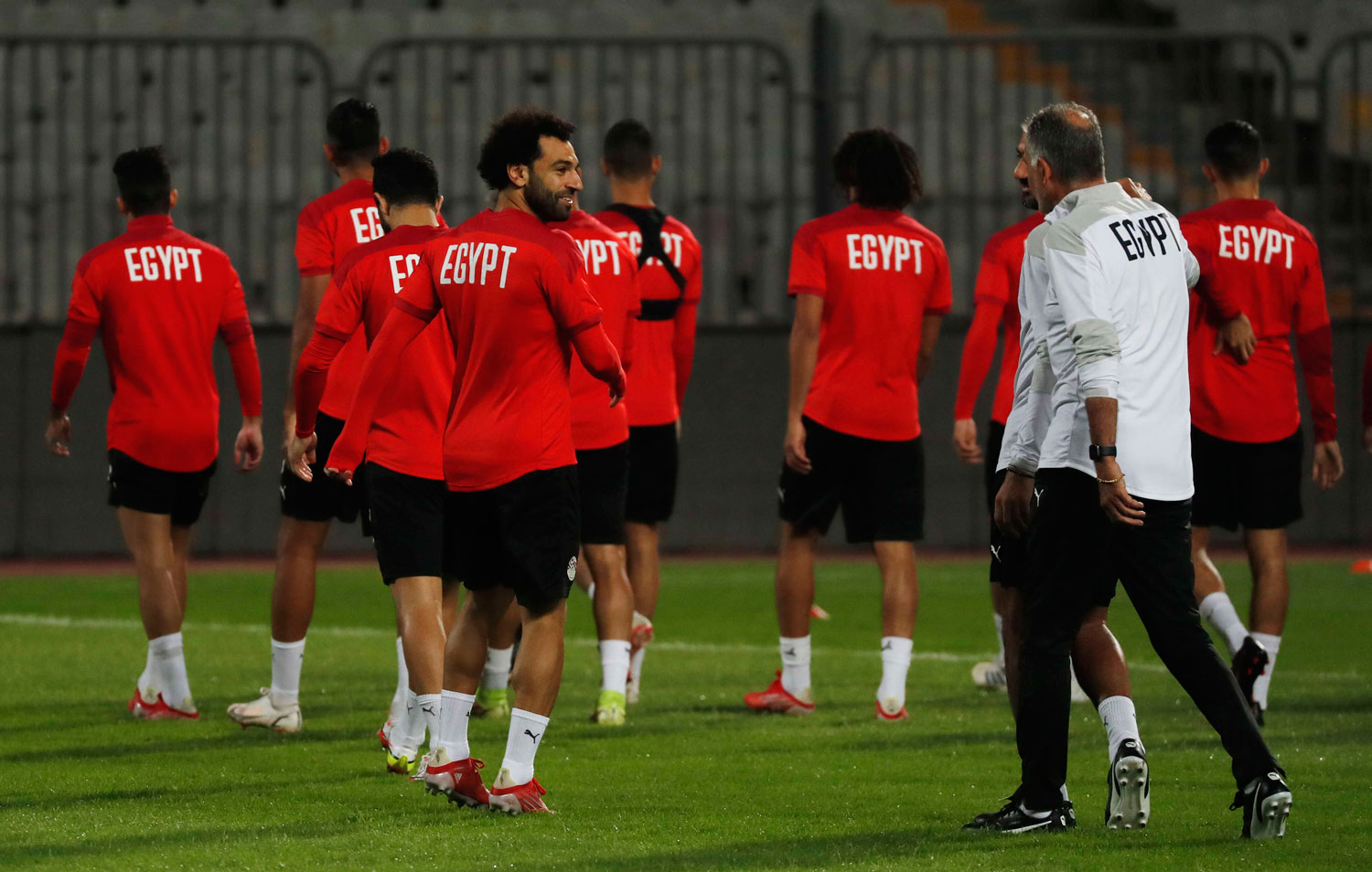 تدريبات مكثفة لتحقيق العبور