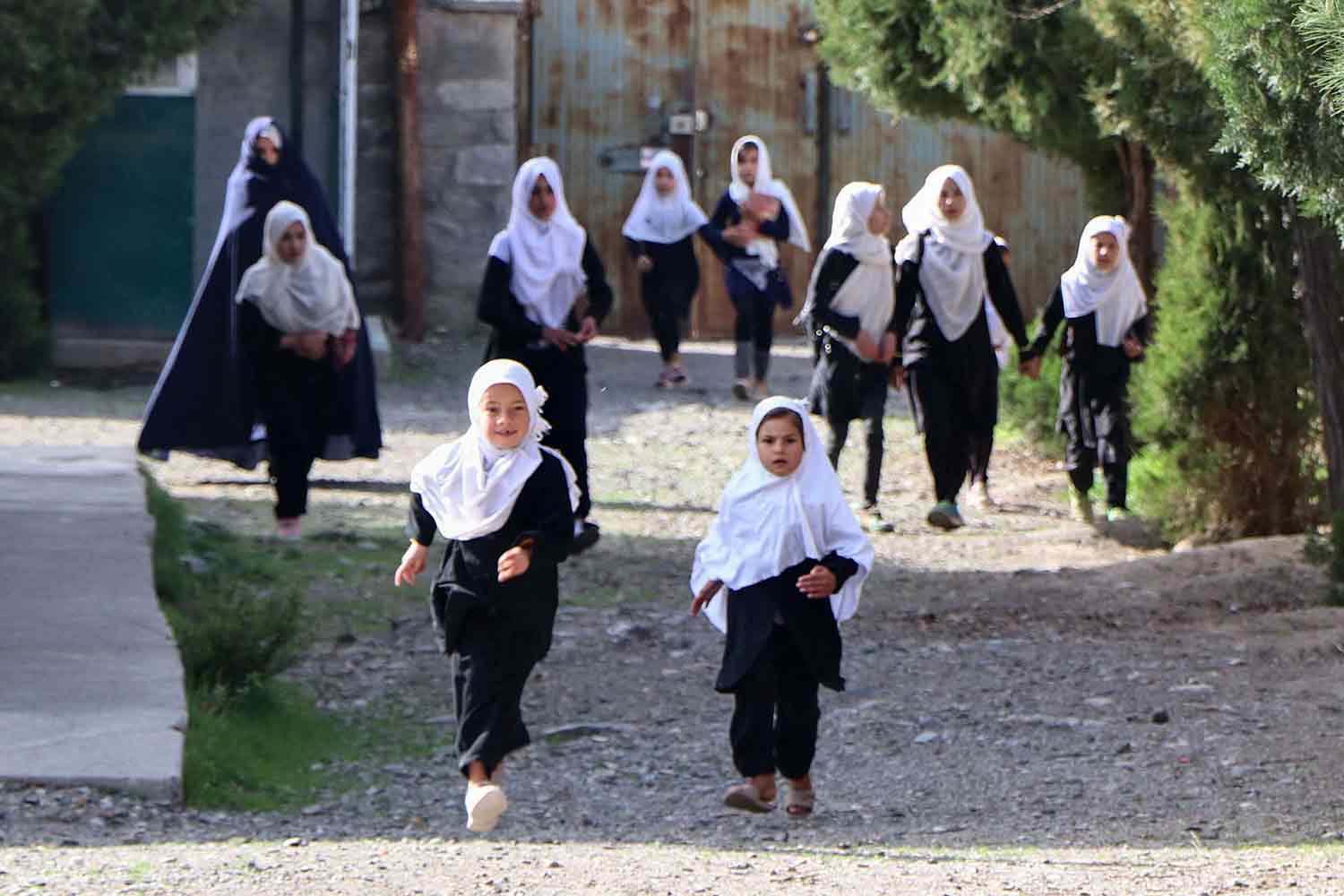 مغادرة الفصل على جناح السرعة لشدة الخوف