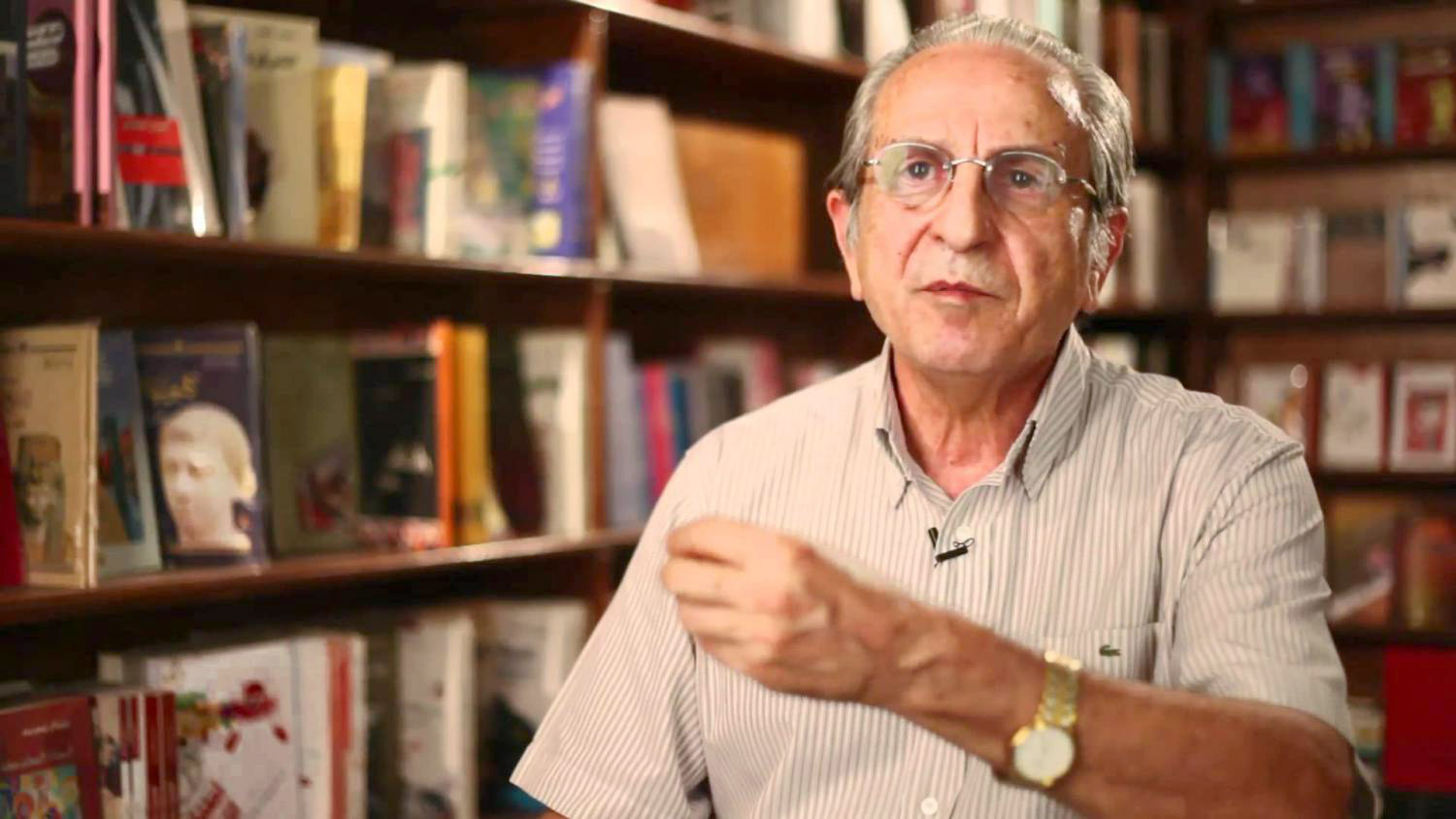 شخصية متمرّدة تتعاطف مع المظلومين