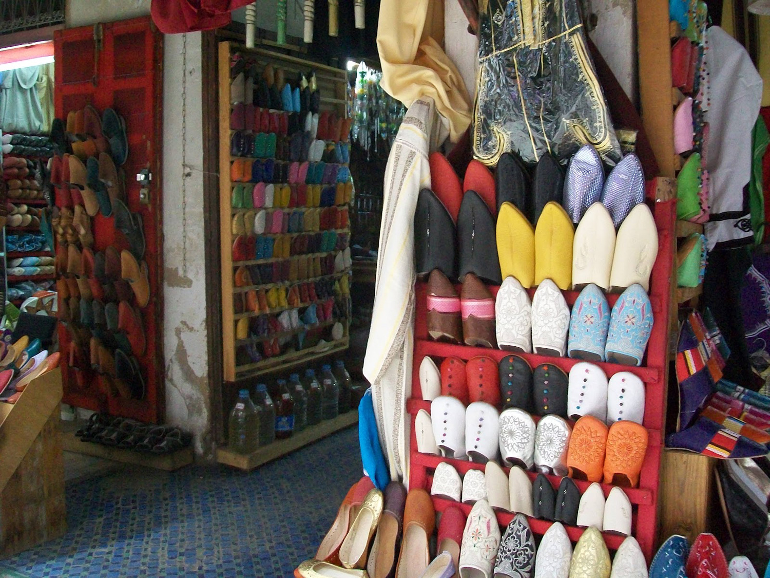 تبريرات واهية