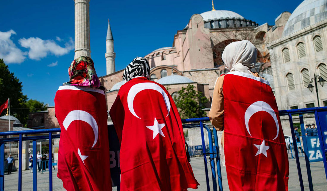 أكبر أحزاب المعارضة التركية يتهم أردوغان باستغلال قضية آيا صوفيا لجعل الناس ينسون الوضع الاقتصادي المتدهور