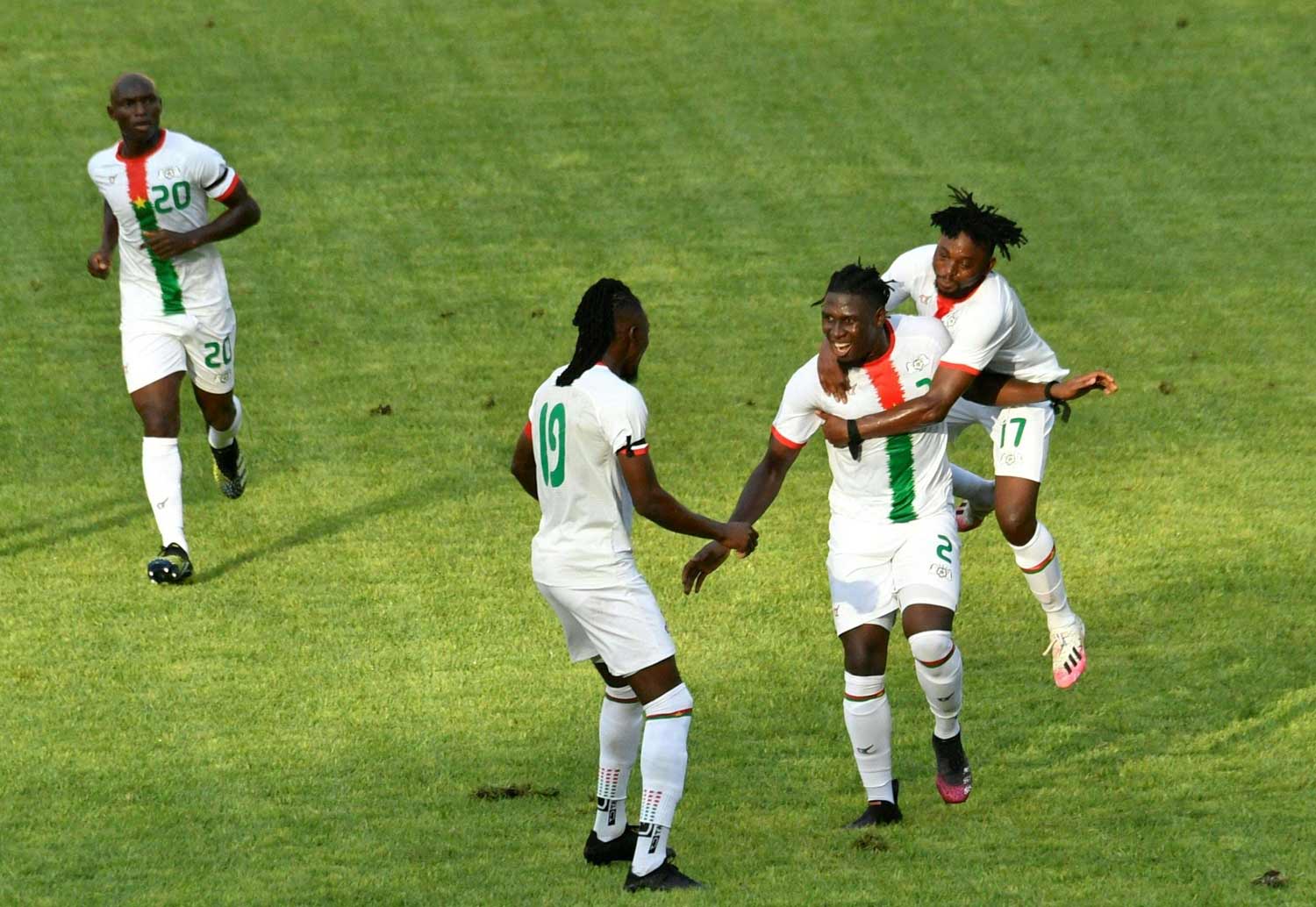 مهمة صعبة لنجوم منتخب بوركينا فاسو أمام الغابون 