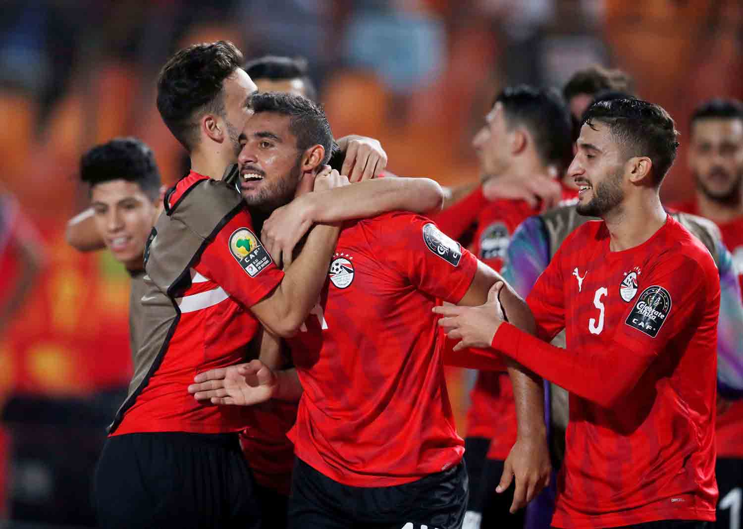 الفراعنة يتحدون الجميع 