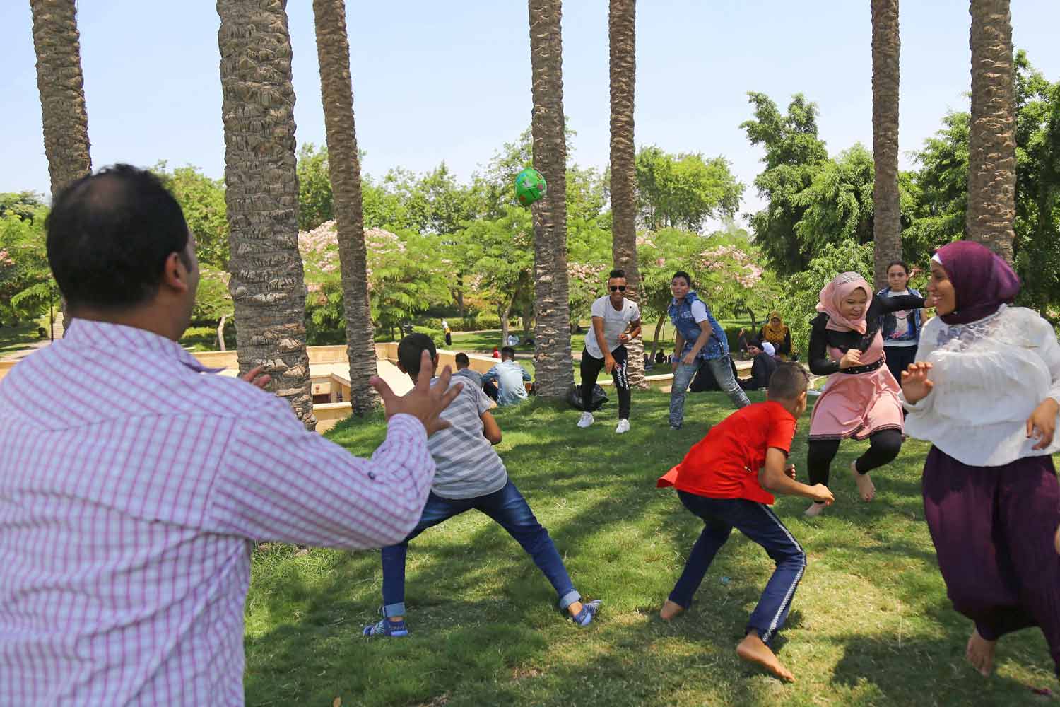 الآباء مطالبون بالتعامل بهدوء مع أطفالهم 