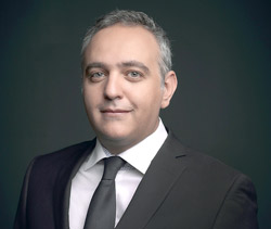 لن يظل الأدب العربي بعيدا عن تقليد نشر الروايات المتسلسلة