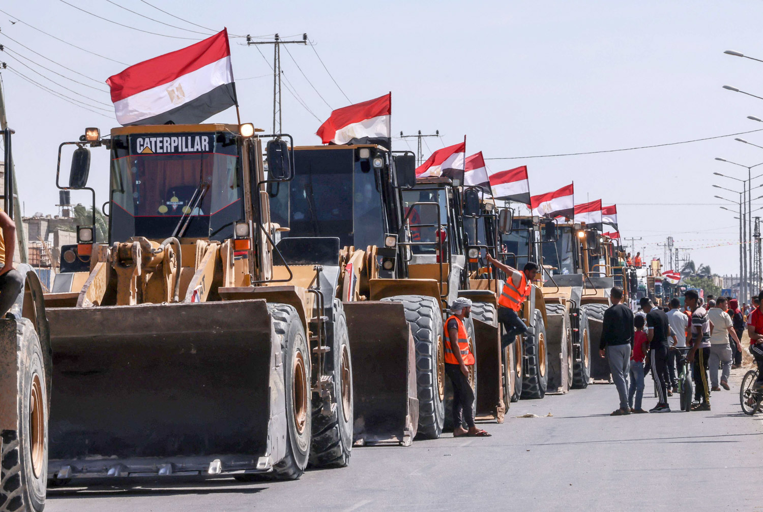 القاهرة تتولى عددا من الملفات، بينها تثبيت التهدئة وإعادة إعمار قطاع غزة 