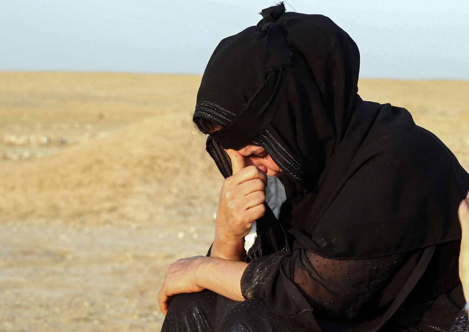يهدد من موقع ضعف