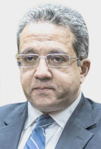 خالد العناني: عودة السياح ليس قرارنا ولكنّه مرتبط بالأسواق المصدرة