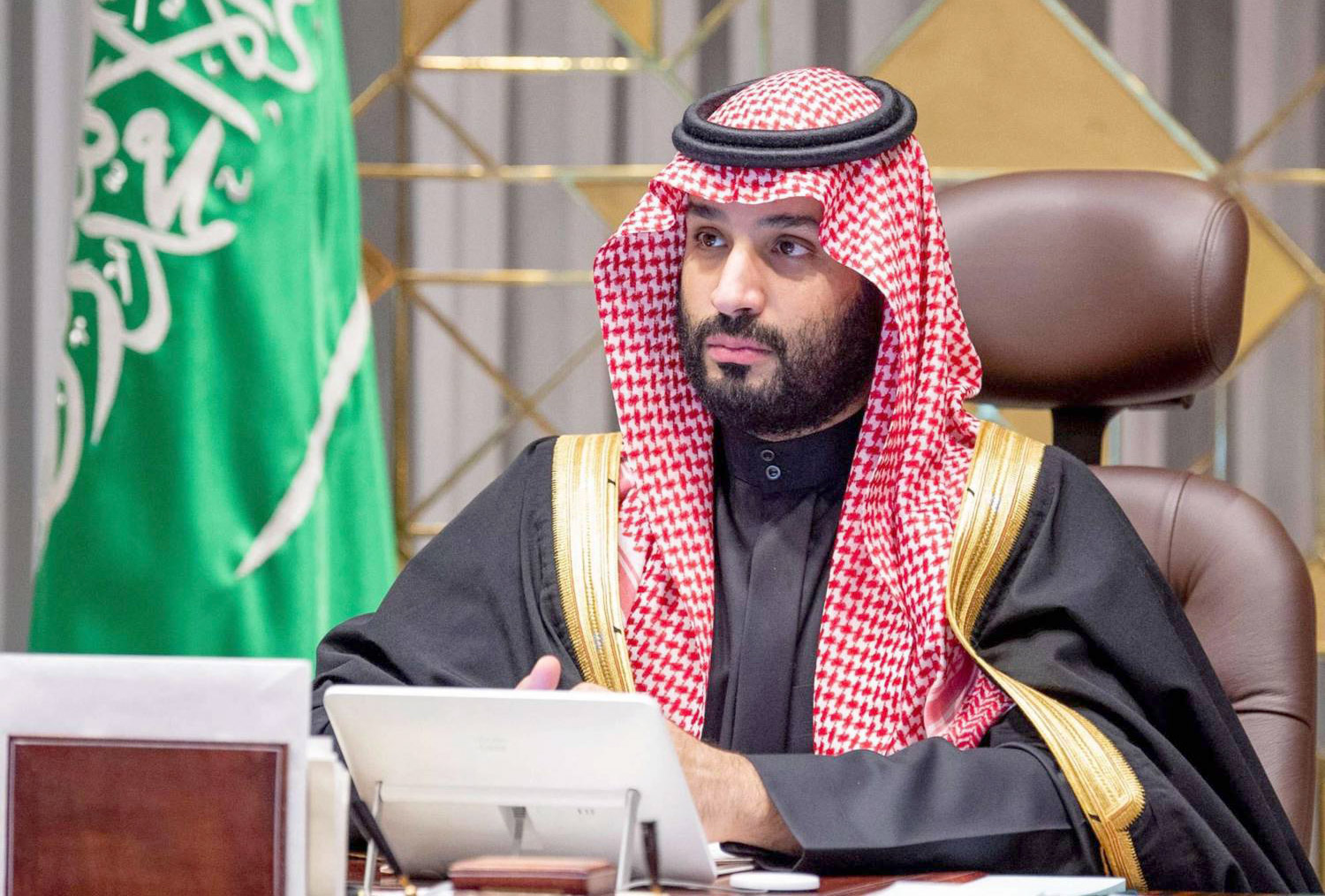 ☚ الإصلاحات التي تقوم بها السعودية تحتم على الولايات المتحدة فتح جسور التواصل مع ولي العهد الأمير محمد بن سلمان الذي يقوم بنفسه بقيادة تلك الإصلاحات