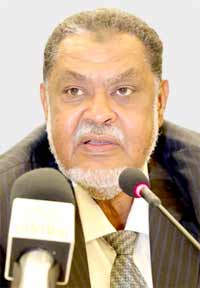 محمد عثمان الركابي: هناك من يدير حربا اقتصادية على السودان عبر ترويج الشائعات