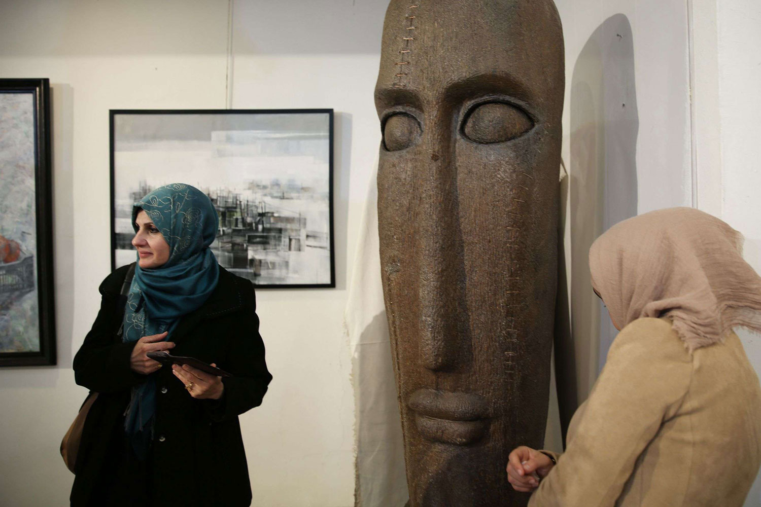 معسكرات تمنح السائح تجربة فريدة