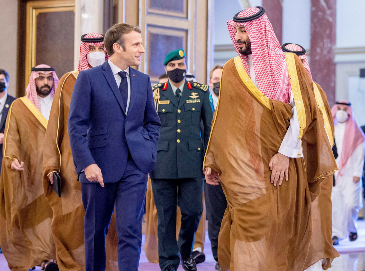 ماكرون حاول كسر الجليد بين حزب الله والسعودية