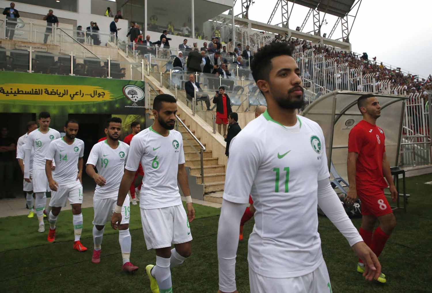 جماهيرية كبيرة 